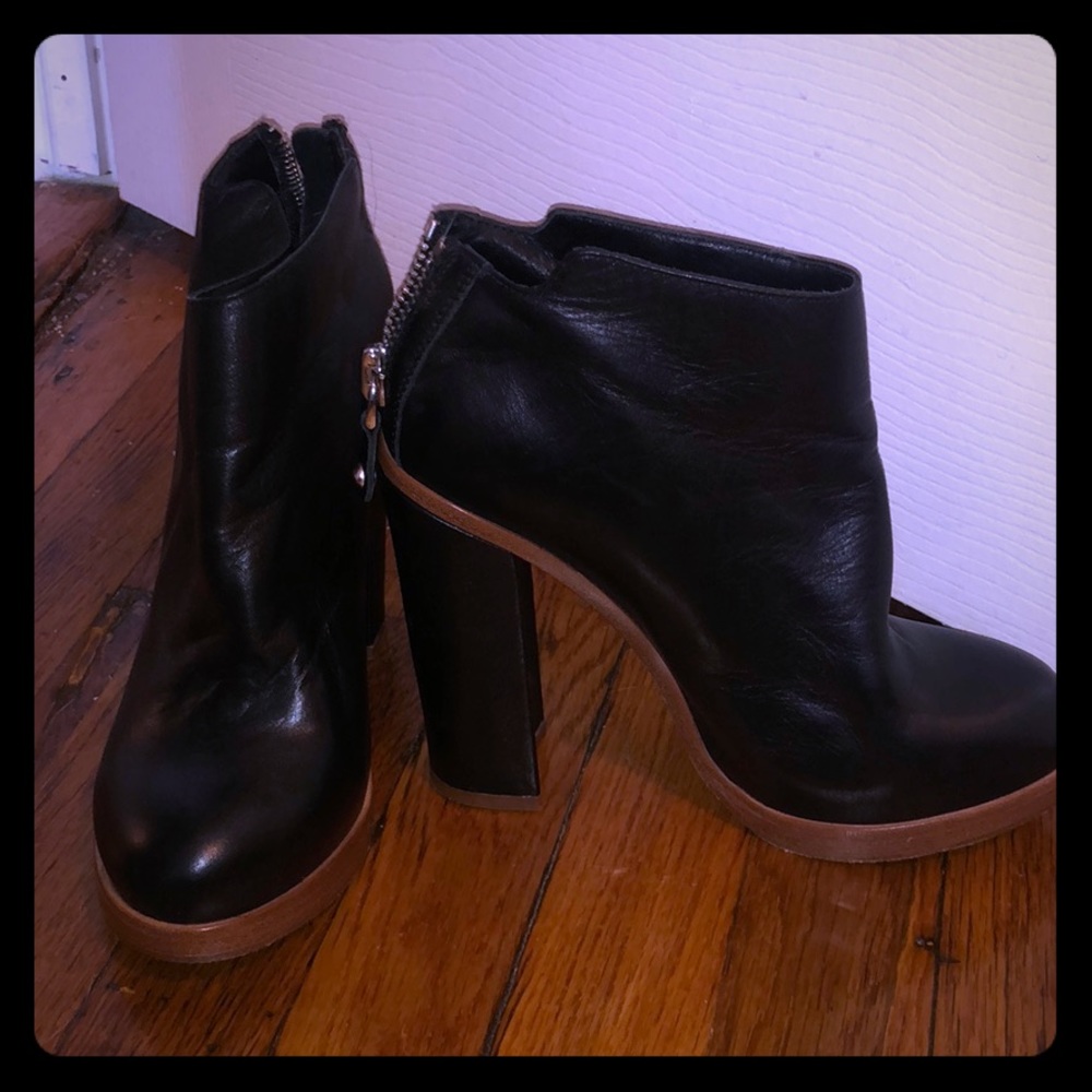 Dolce Vita! Sz 7.5, 4" heel, Leather